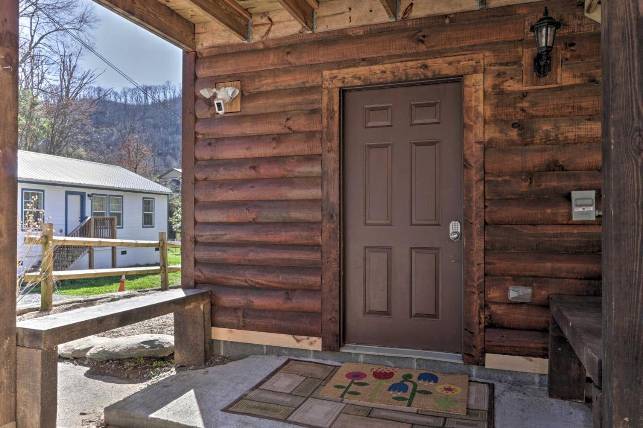 Gatlinburg Cabin With Loft And Game Room 1 Mi To Town Exterior photo