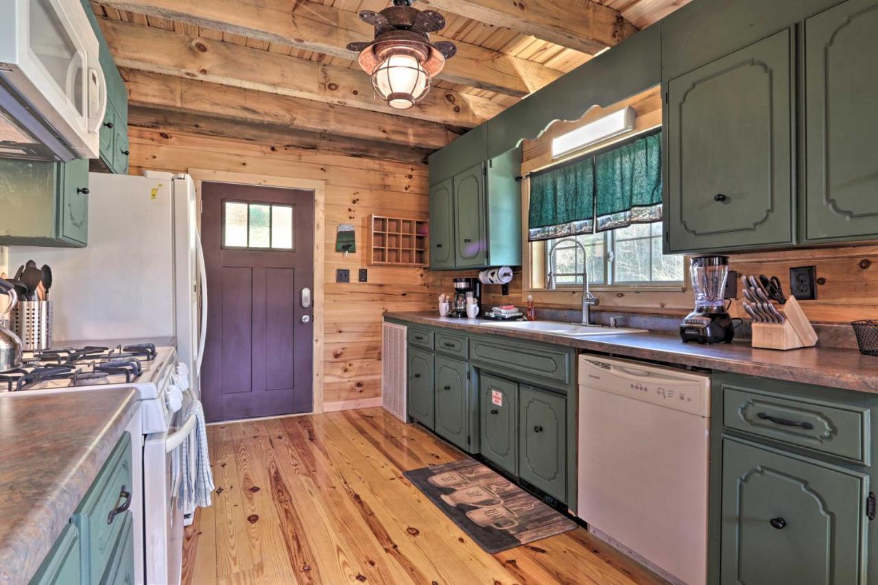 Gatlinburg Cabin With Loft And Game Room 1 Mi To Town Exterior photo